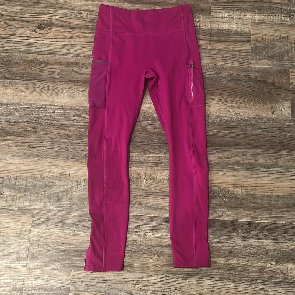 Fabletics legging with zipper pockets